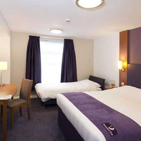 Premier Inn Manchester - Heaton Park 외부 사진