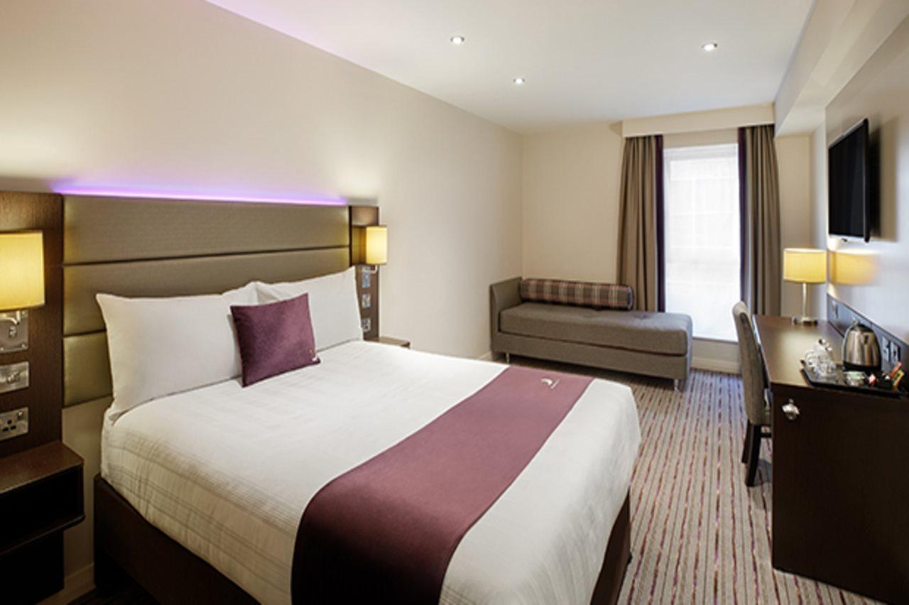 Premier Inn Manchester - Heaton Park 외부 사진