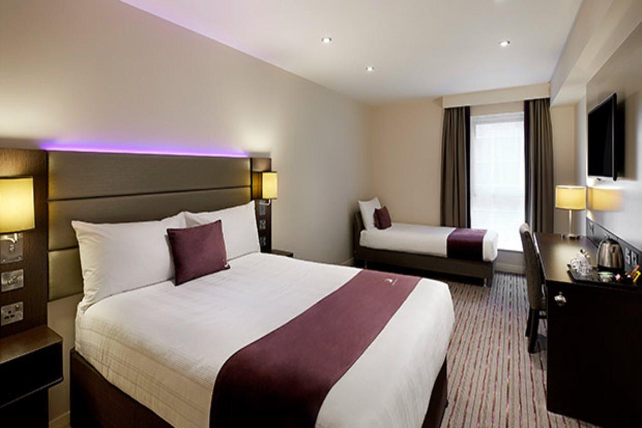 Premier Inn Manchester - Heaton Park 외부 사진