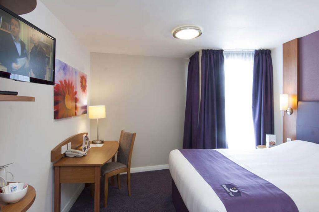 Premier Inn Manchester - Heaton Park 외부 사진