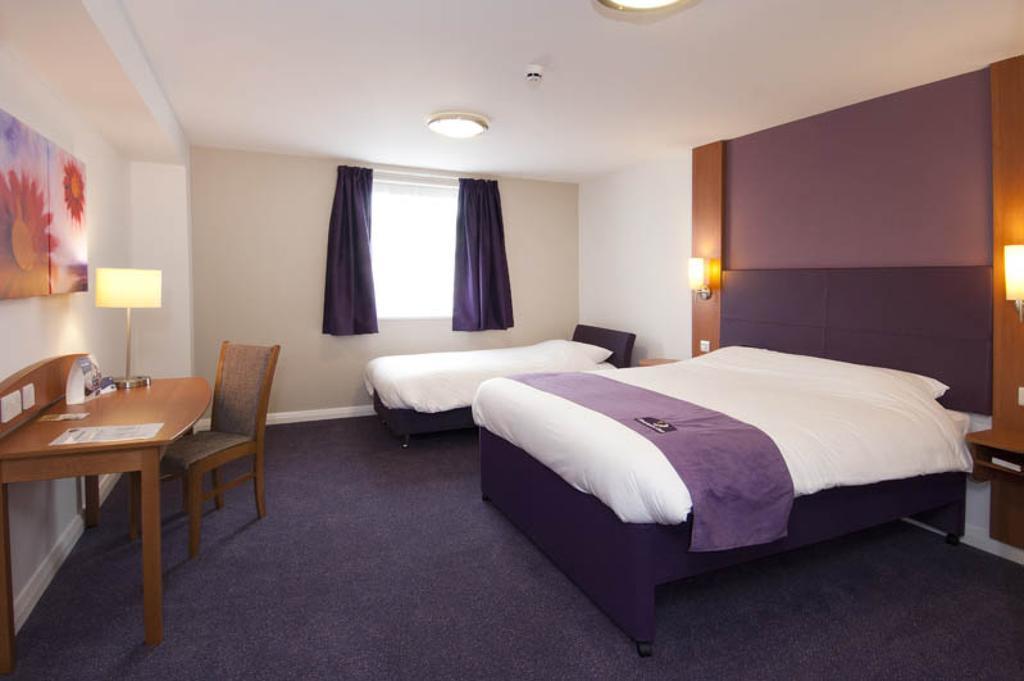 Premier Inn Manchester - Heaton Park 외부 사진