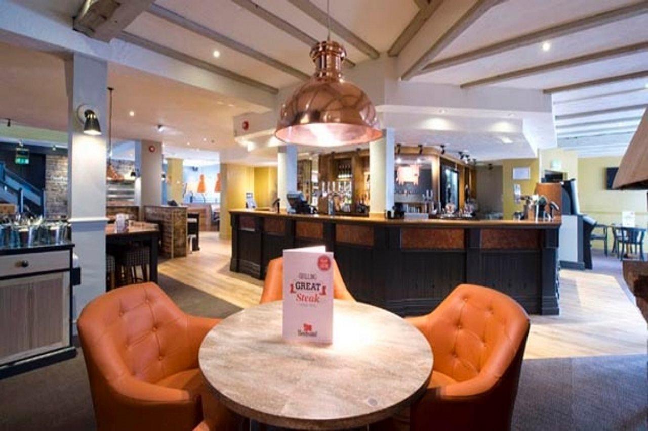 Premier Inn Manchester - Heaton Park 외부 사진