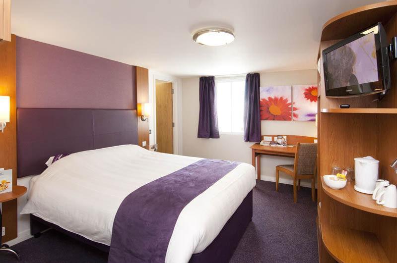 Premier Inn Manchester - Heaton Park 외부 사진